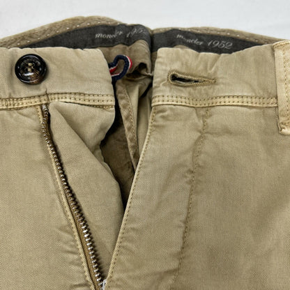 MONCLER Beige PANTALONE BERMUDA Shorts Pants Size 48