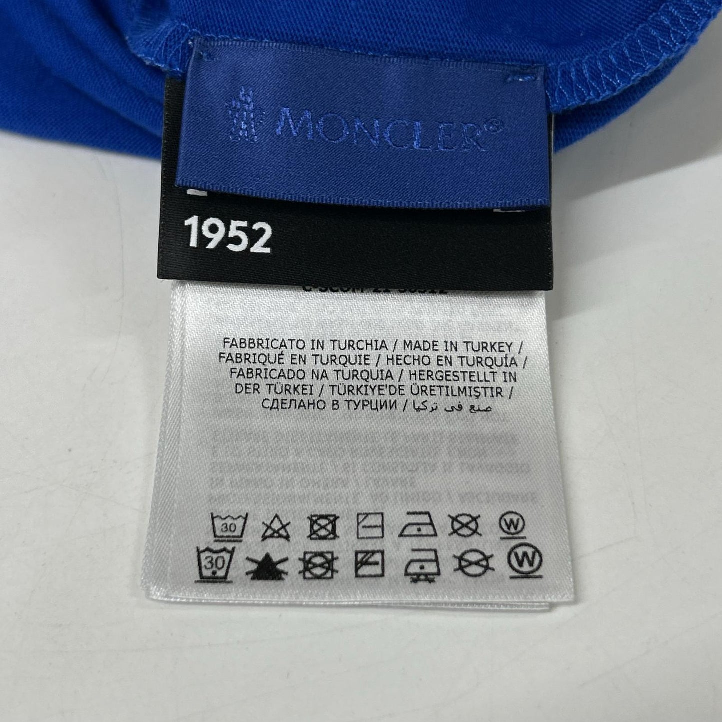 MONCLER '21 Genius Blue Graphic T-Shirt Size XS
