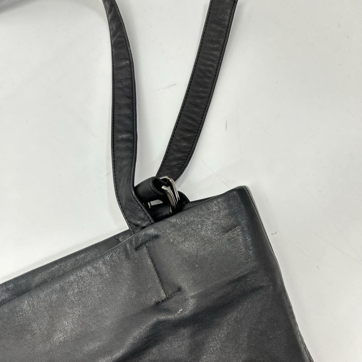 discord Yohji Yamamoto Unevenness Cow Leather Tote Bag Black