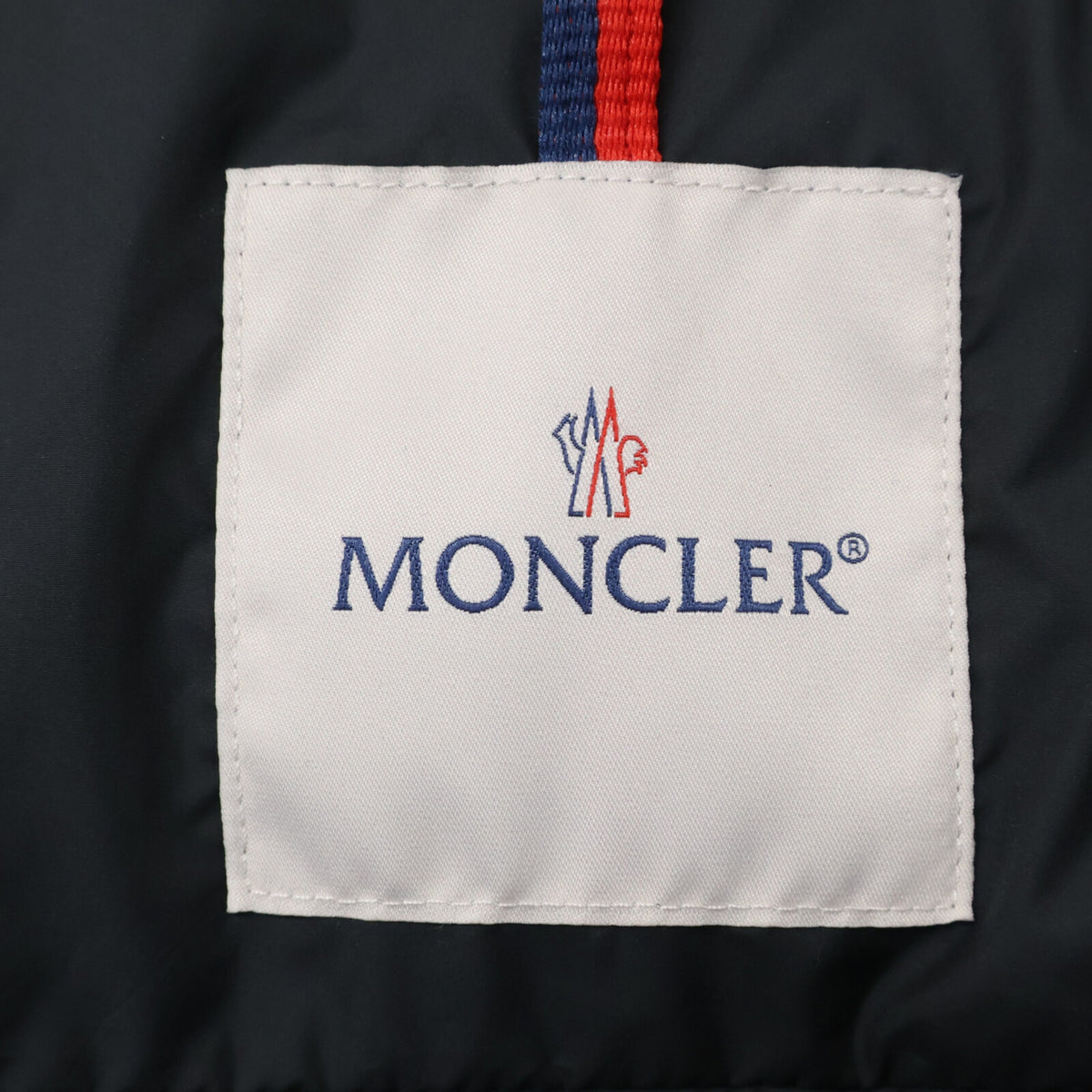 MONCLER VERMEILLE 25' Lightweight Down Jacket Black Size 2