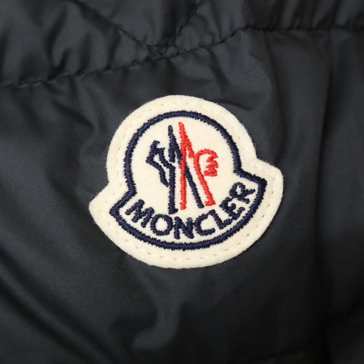MONCLER VERMEILLE 25' Lightweight Down Jacket Black Size 2
