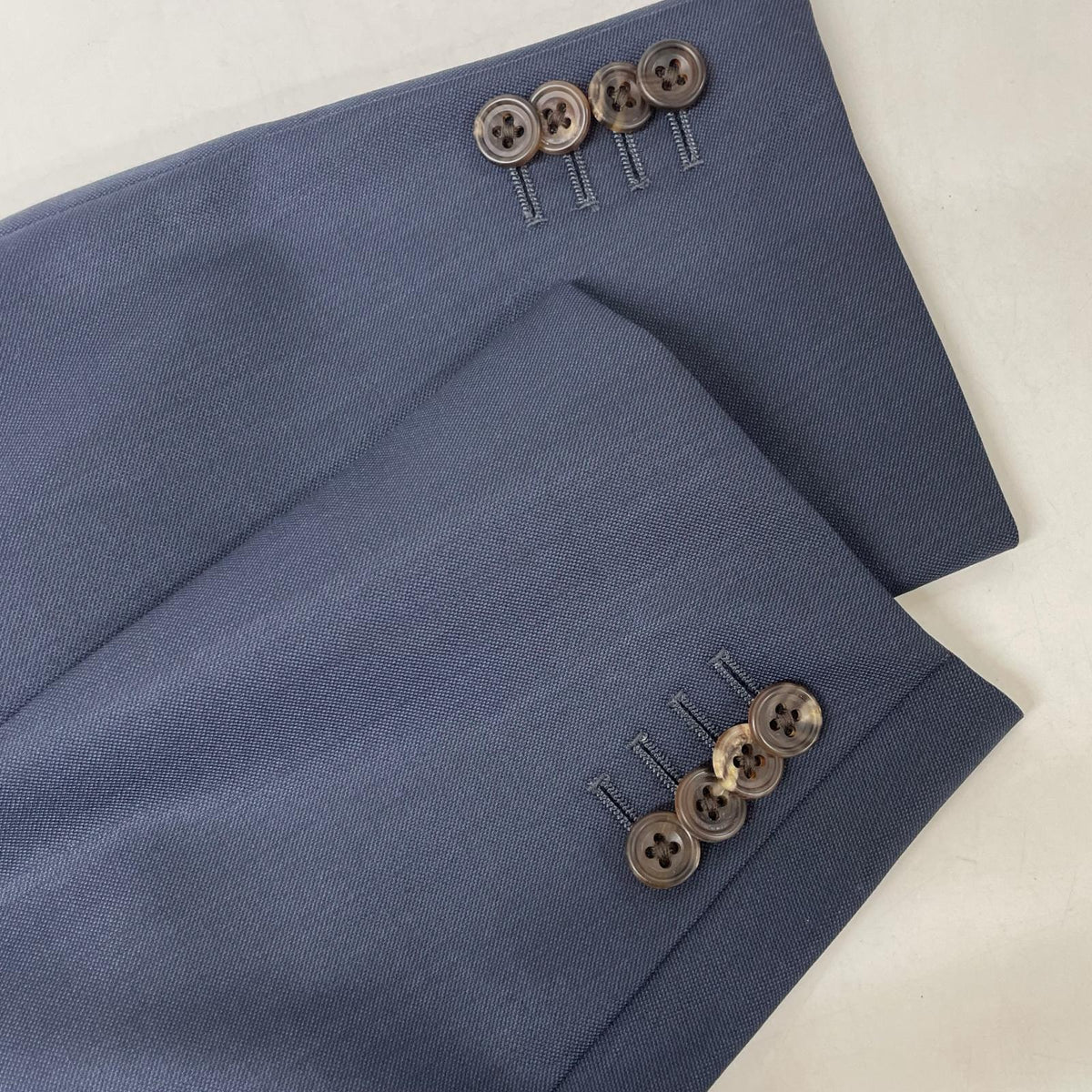 HOUSE STYLE OF ISETAN MITSUKOSHI Loro Suit