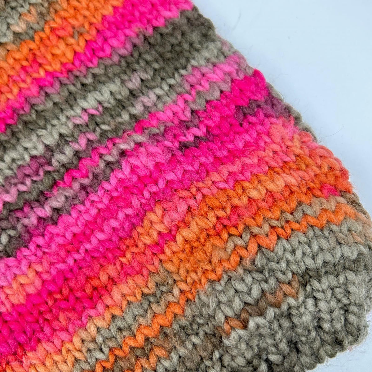 DIESEL Khaki/Pink Wool V-Neck Knit Sweater Size M