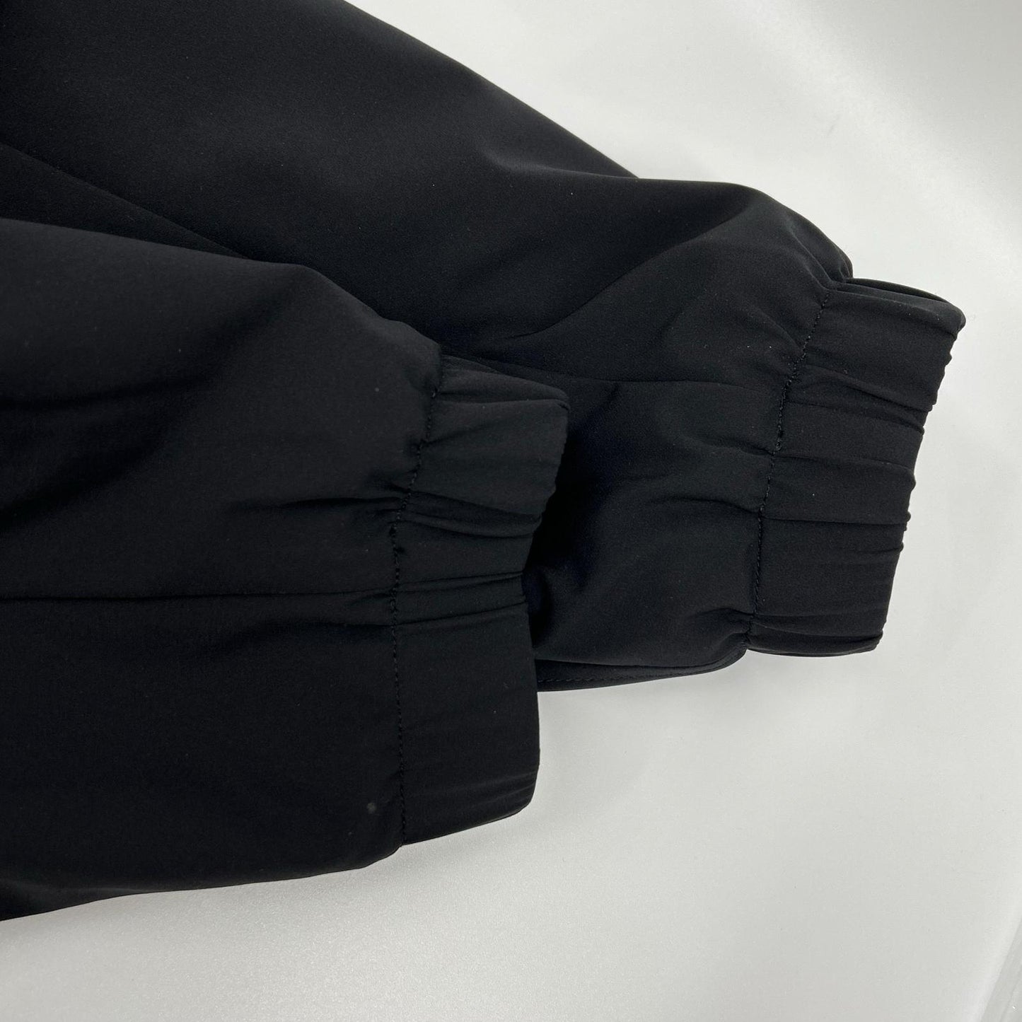 EMPORIOARMANI FW22 Black Logo Hoodie Puffer Jacket Size 48