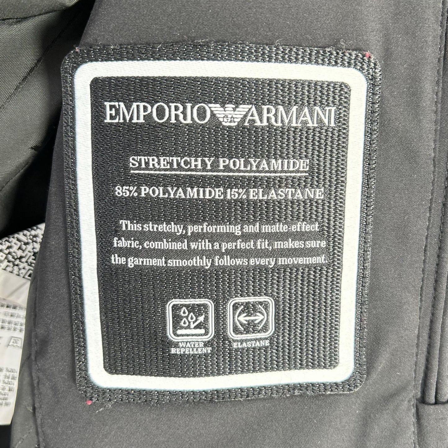 EMPORIOARMANI FW22 Black Logo Hoodie Puffer Jacket Size 48
