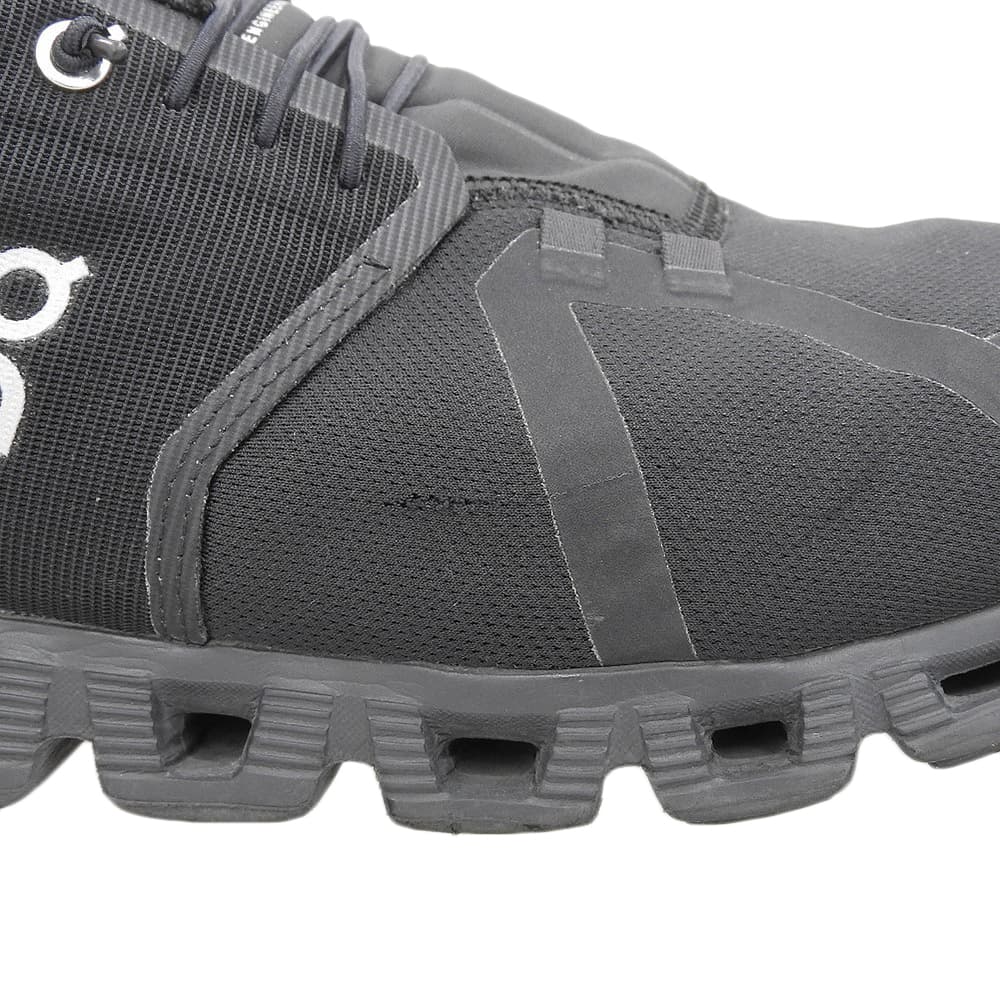 ON Cloud 5 Waterproof Sneakers Size 10.5(US)