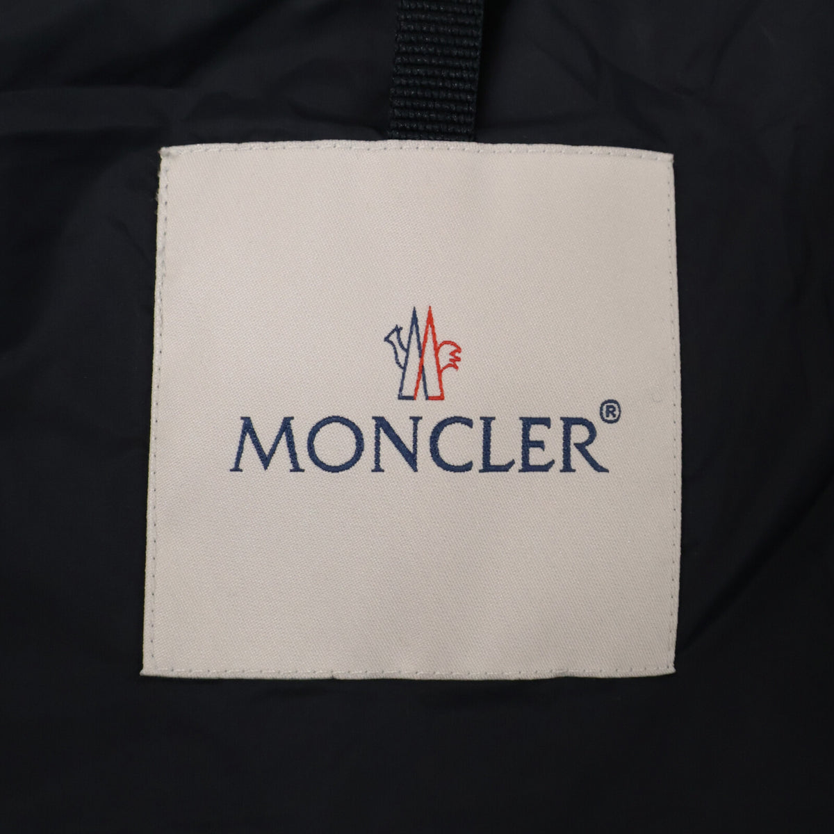 MONCLER Vern Layered Tailored Hooded Down Jacket Navy Size 3