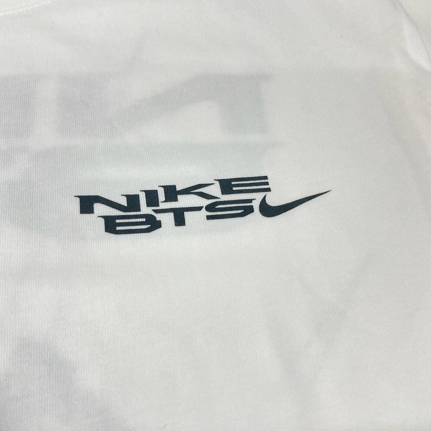 BTS Nike 2026-2027 World Tour T-Shirt White Size L