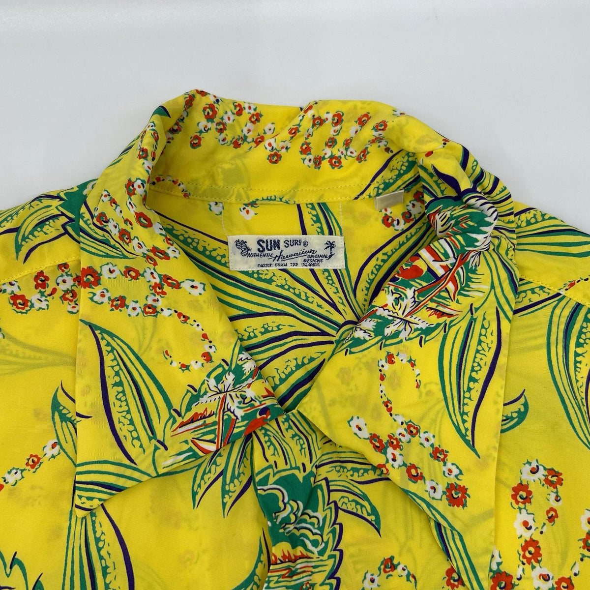 SUN SURF Rayon PINEAPPLE PASSION Aloha Shirt Yellow Size L