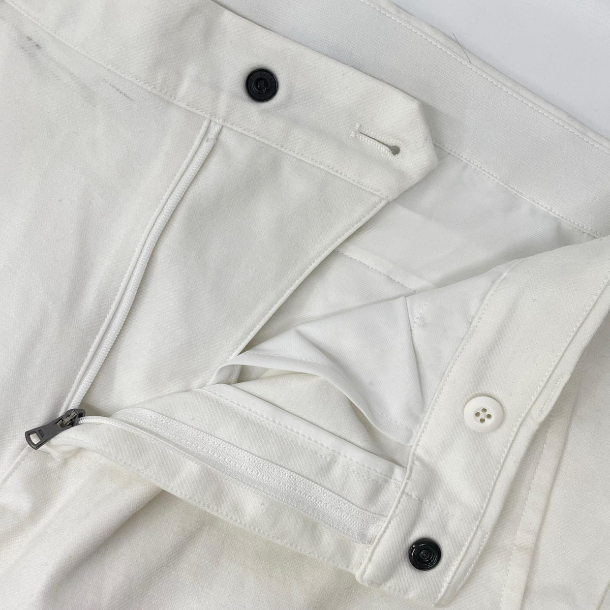 MARK&LONA 25SS White Nylon Golf Shorts Size 50