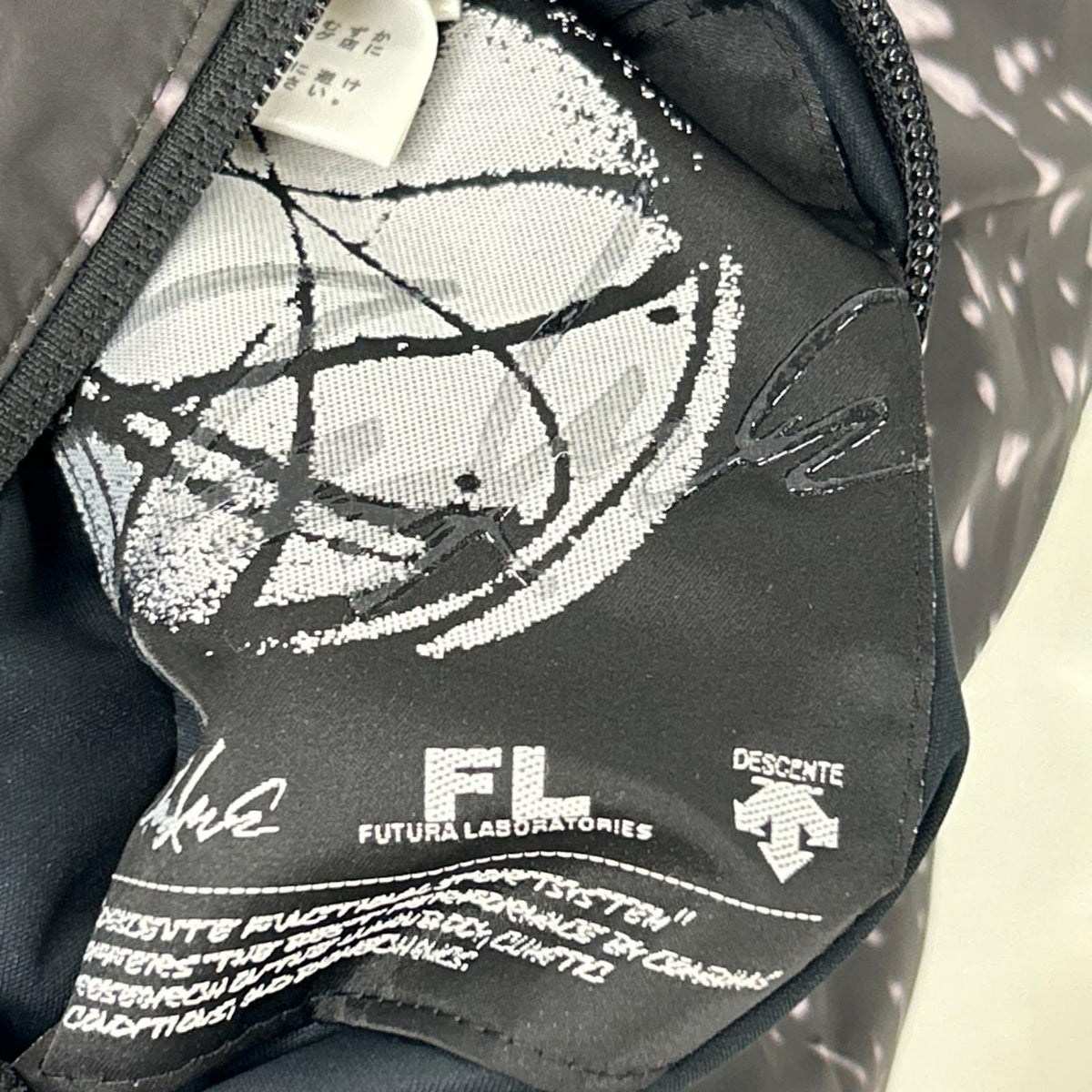 Stussy DESCENTE Reversible Down Vest Black Size M