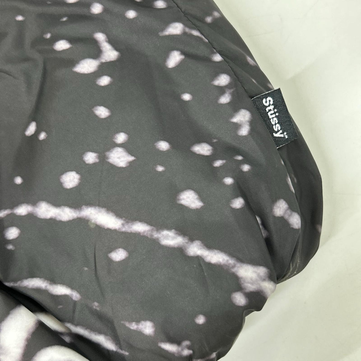 Stussy DESCENTE Reversible Down Vest Black Size M