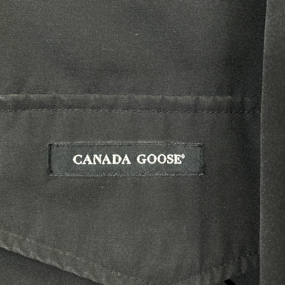 CANADA GOOSE Black Kamloops Down Jacket Size S