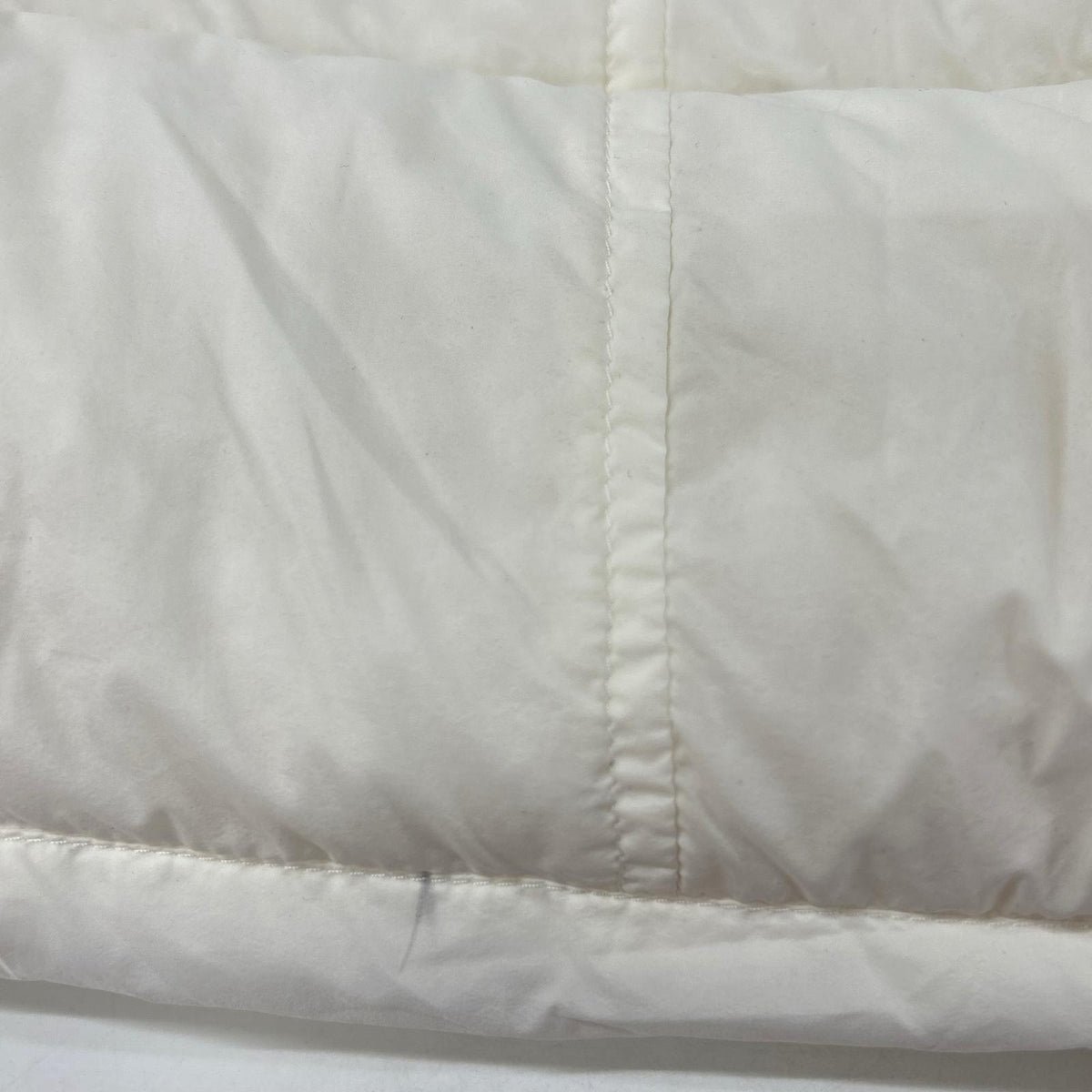 HERNO Legend Nylon Down Coat White Size 44