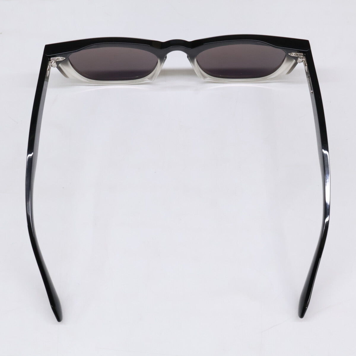 OLIVER PEOPLES OV5546SU Sunglasses Black/White Size 52x20
