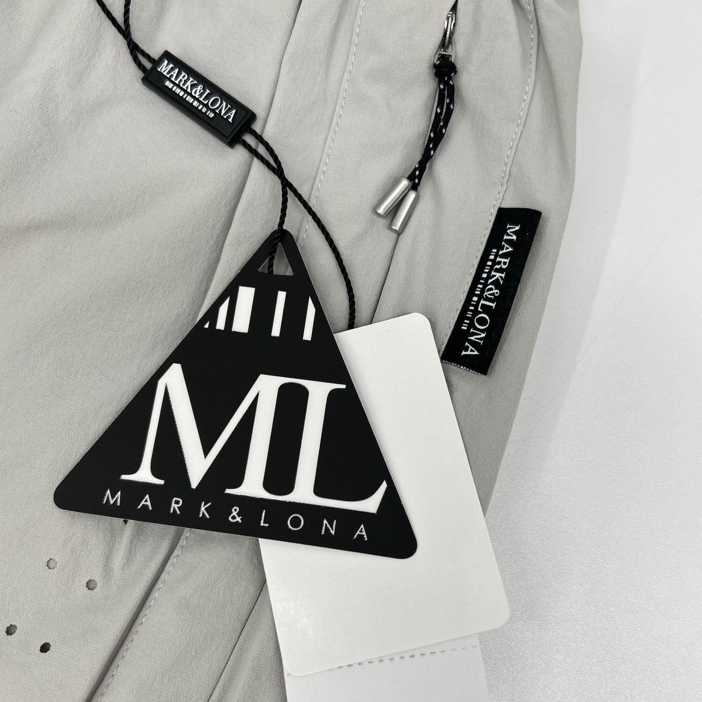 MARK&LONA Light Gray Technical Shorts MCM-6A-AT61 Size 46