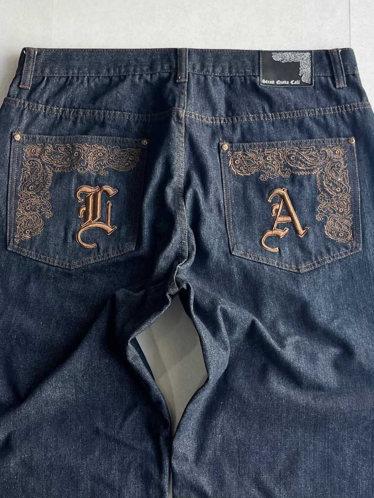 Vintage "STRAIT OUTTA CALI" Wide Buggy Denim Jeans Size 40