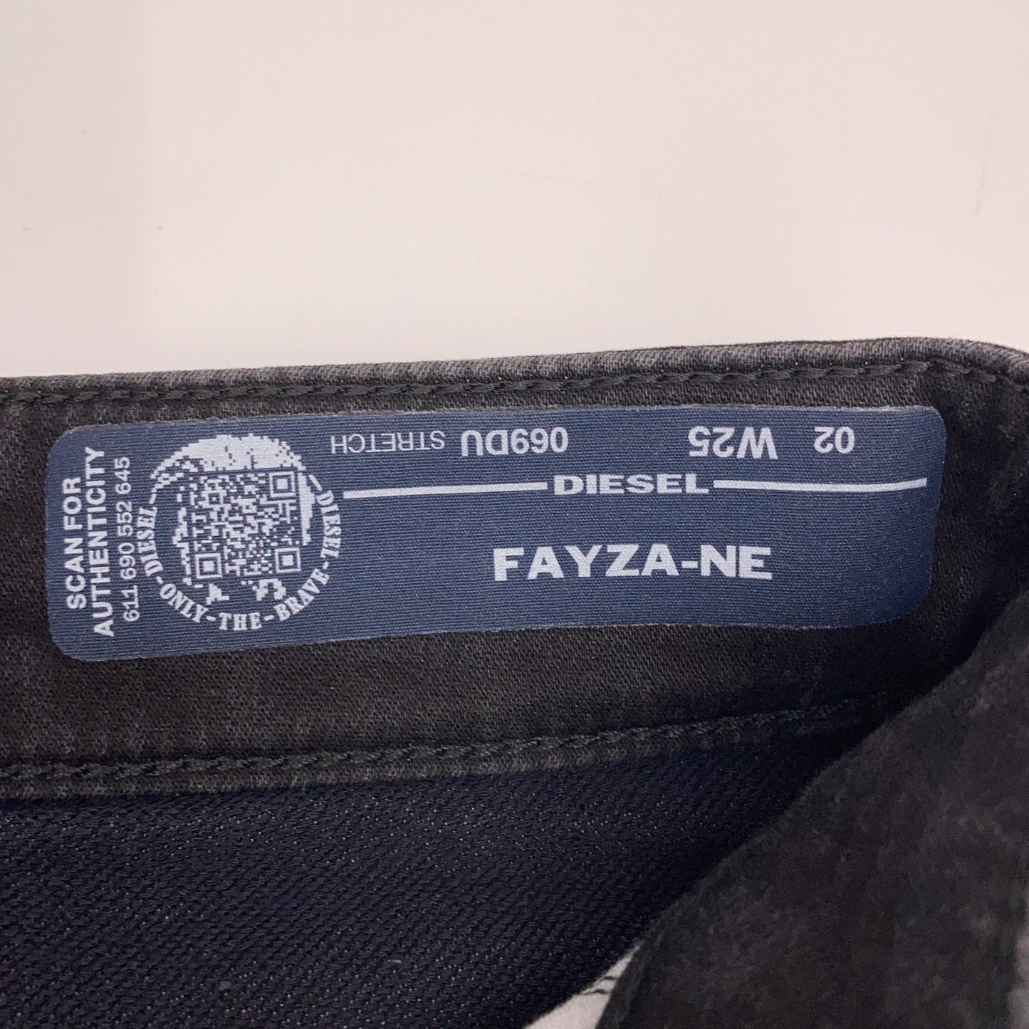 DIESEL FAYZA-NE Coated 3D Sweatpants Size 25