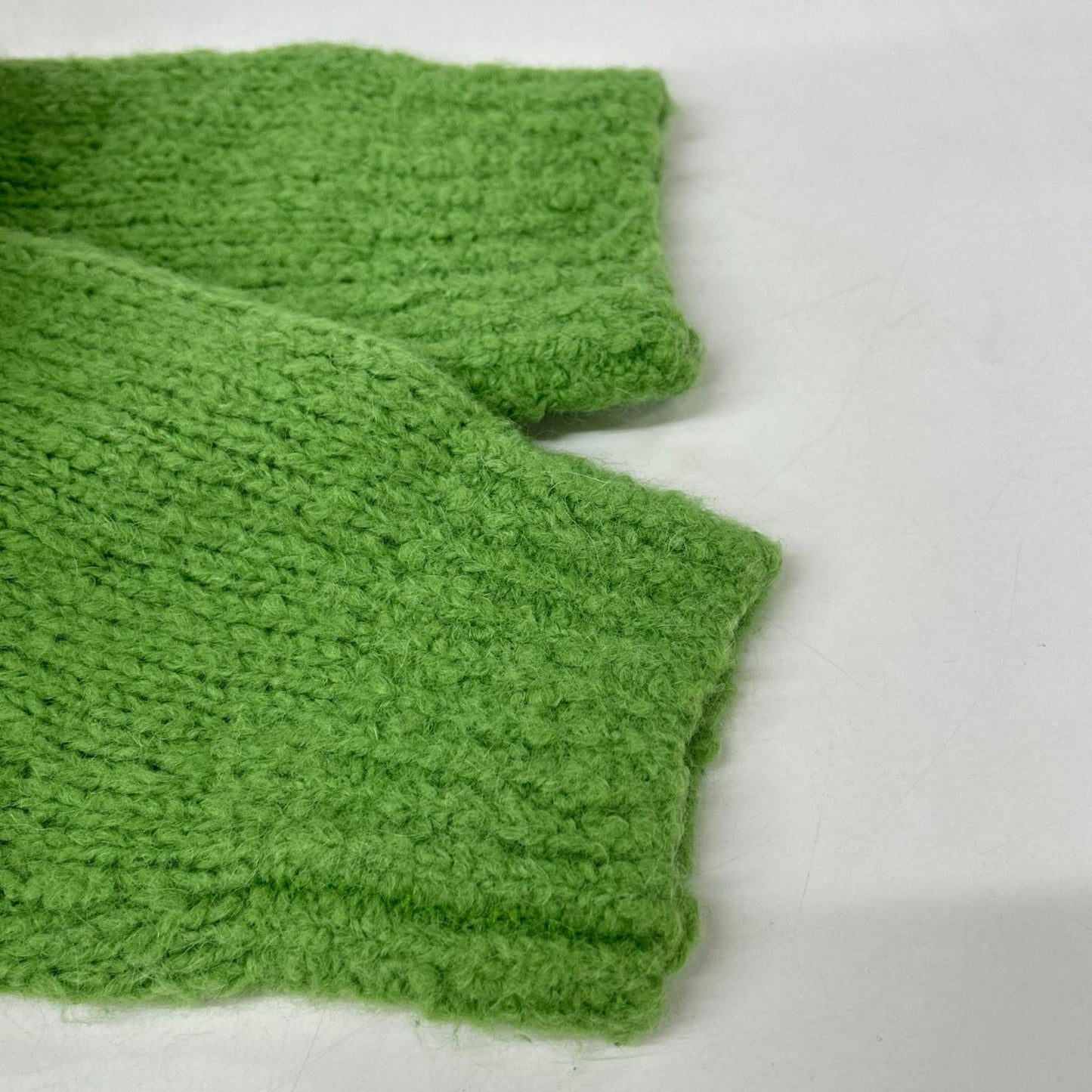 H BEAUTY KELLY Green Crewneck Knit Sweater Size MEDIUM