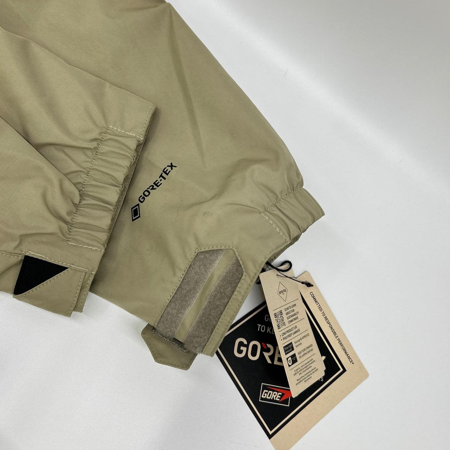VOLCOM MSG G0652605 Gore-Tex Jacket Beige Size L/G