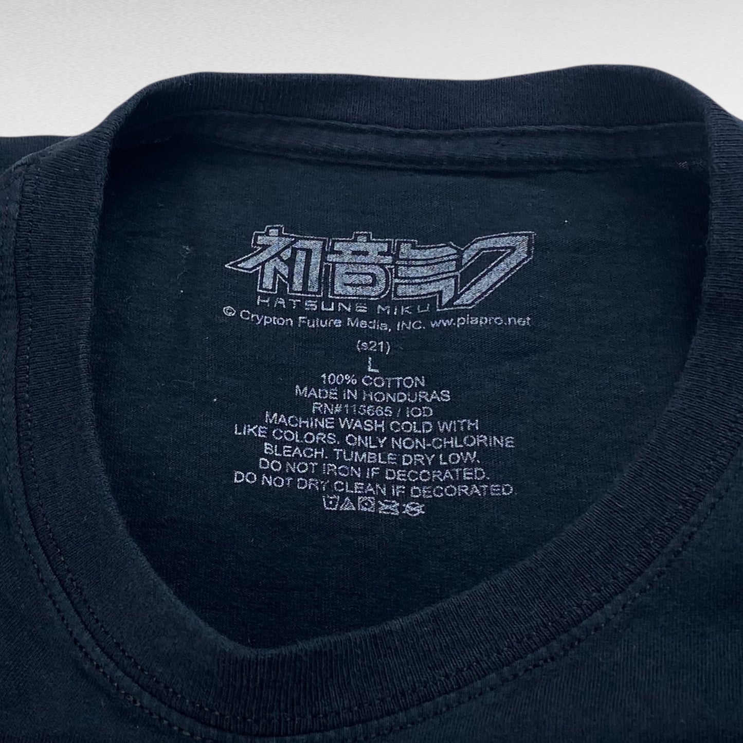 T-Shirt Black Size L