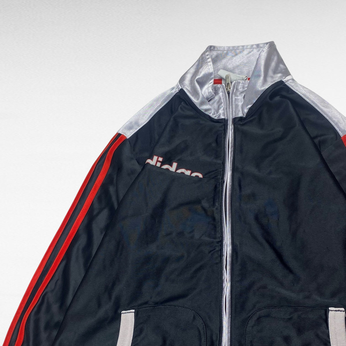 Adidas 00s Jacket Size L