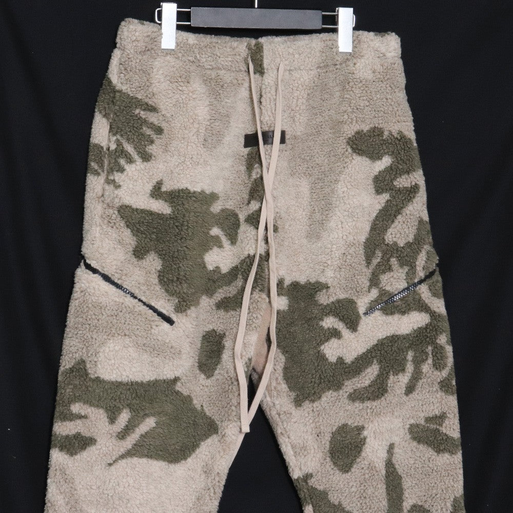ESSENTIALS Relaxed Polar Fleece Camo Pants Gray Size S
