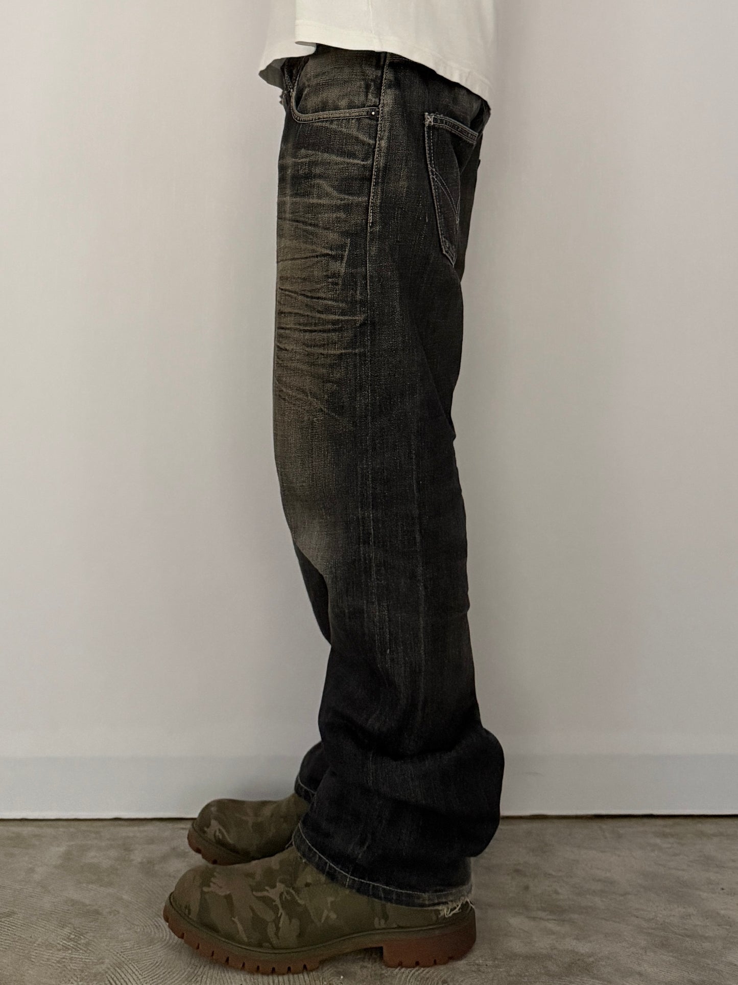 Neighborhood Damaged Black Jeans Size M