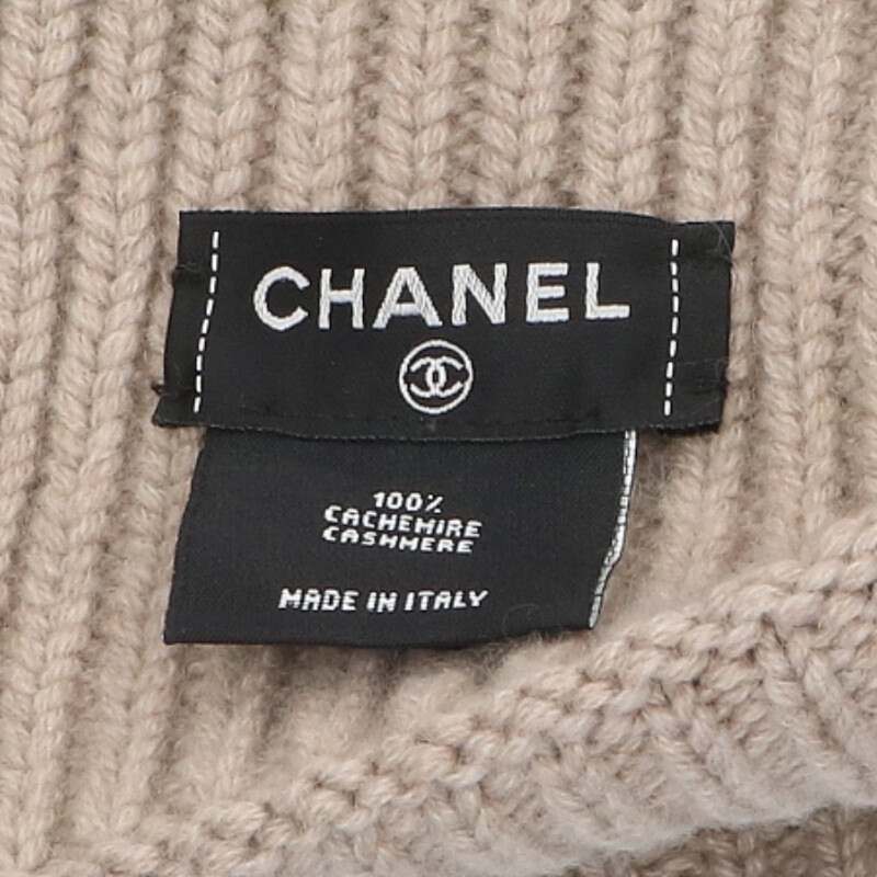 CHANEL Beige Cashmere Logo Patch Knit Beanie