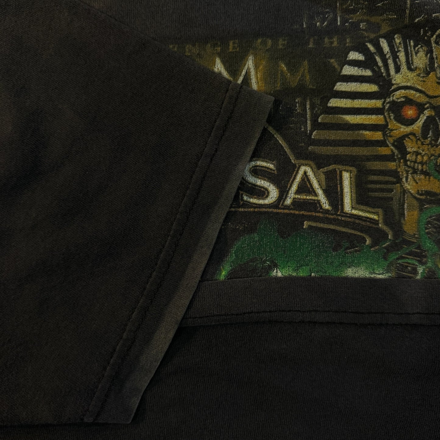 UNIVERSAL T-Shirt Size XL