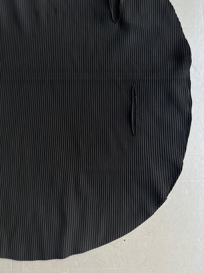 Issey Miyake 2011 me pleats circle design sleeveless poncho Black