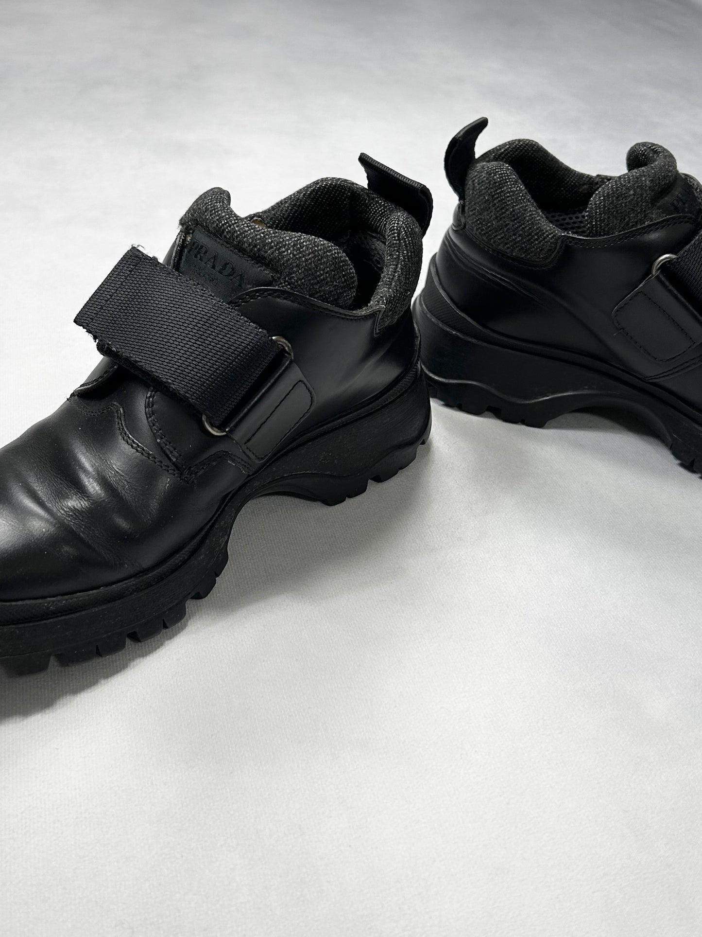 Prada velcro leather tech shoes (F/W 1999) Black Size 9