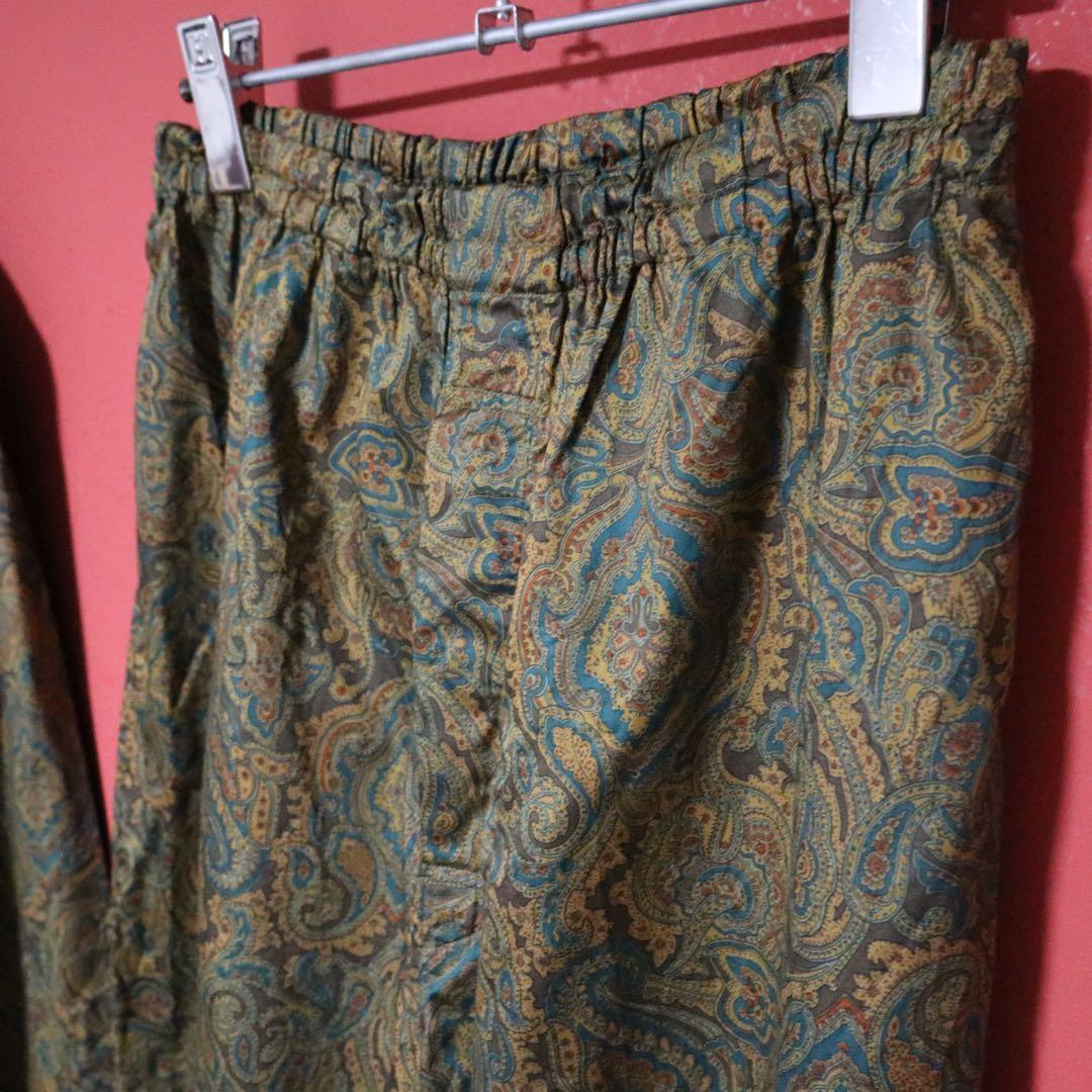 Burberrys 90s Green Paisley Open Collar Shirt Size M