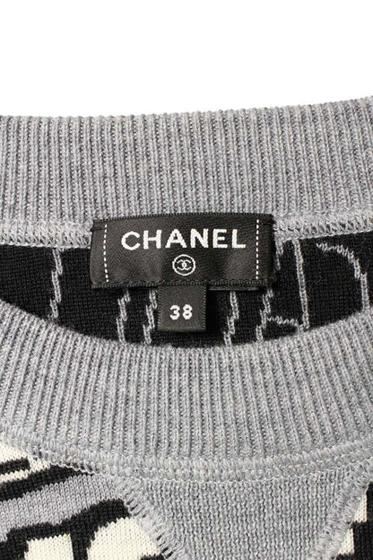 Chanel Gray Graphic Design Wool Sweater Size 38