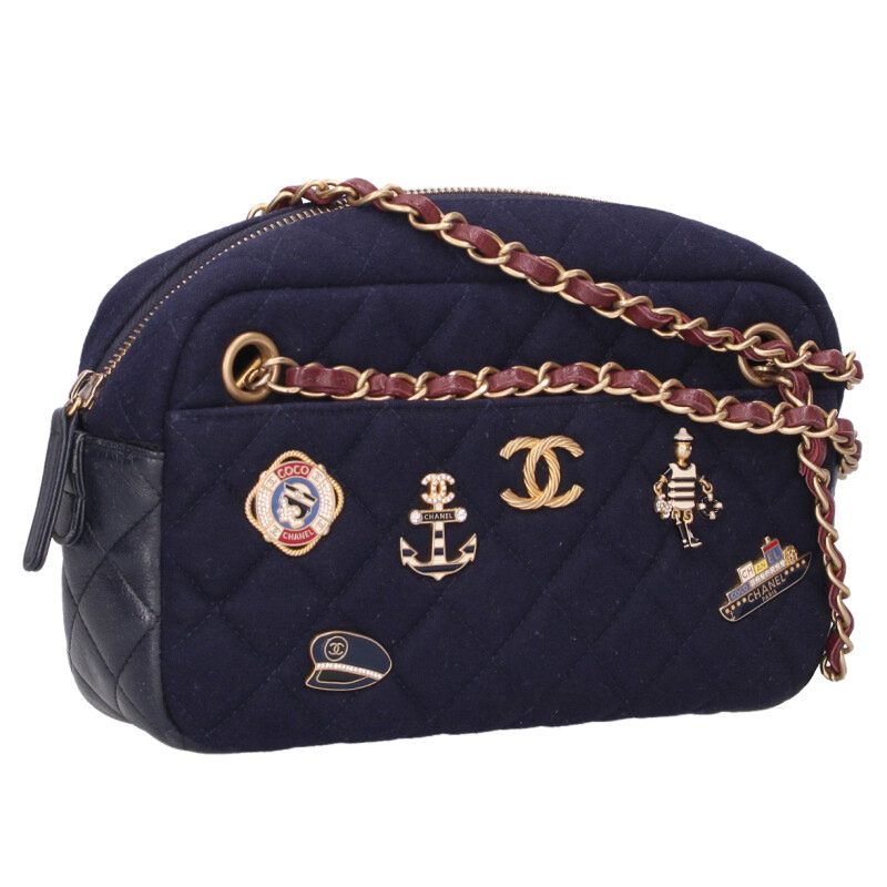 CHANEL Matelassé Pin Badge Bag Navy/Black Size ONE SIZE