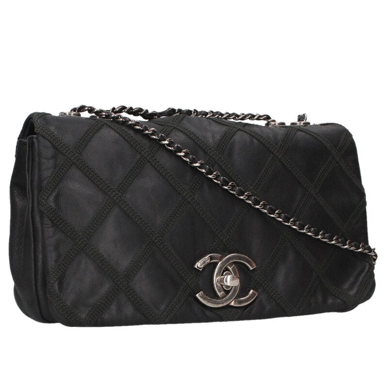 CHANEL Matelasse Lambskin Chain Shoulder Bag Size ONE SIZE