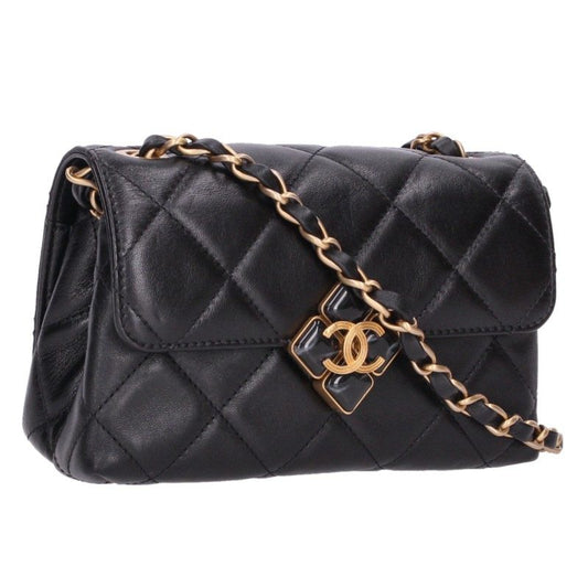 CHANEL Matelasse Lambskin Chain x Gold Shoulder Bag