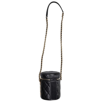 CHANEL Matelassé Lambskin Shoulder Bag