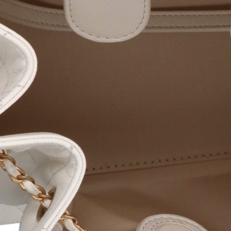 CHANEL CHANEL25 Medium Backpack White
