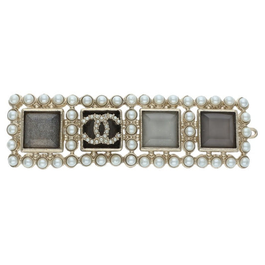CHANEL G21V Faux Pearl Hair Clip Barrette Gold/White