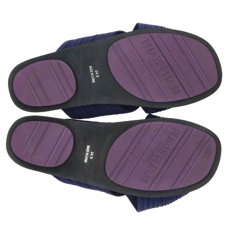 Issey Miyake Pleated Strap Sandals Navy x Black Size 24.5CM