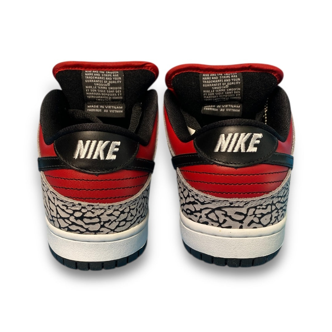Supreme x DUNK LOW PREMIUM SB DUNK LOW PREMIUM Supreme Size 26.5cm