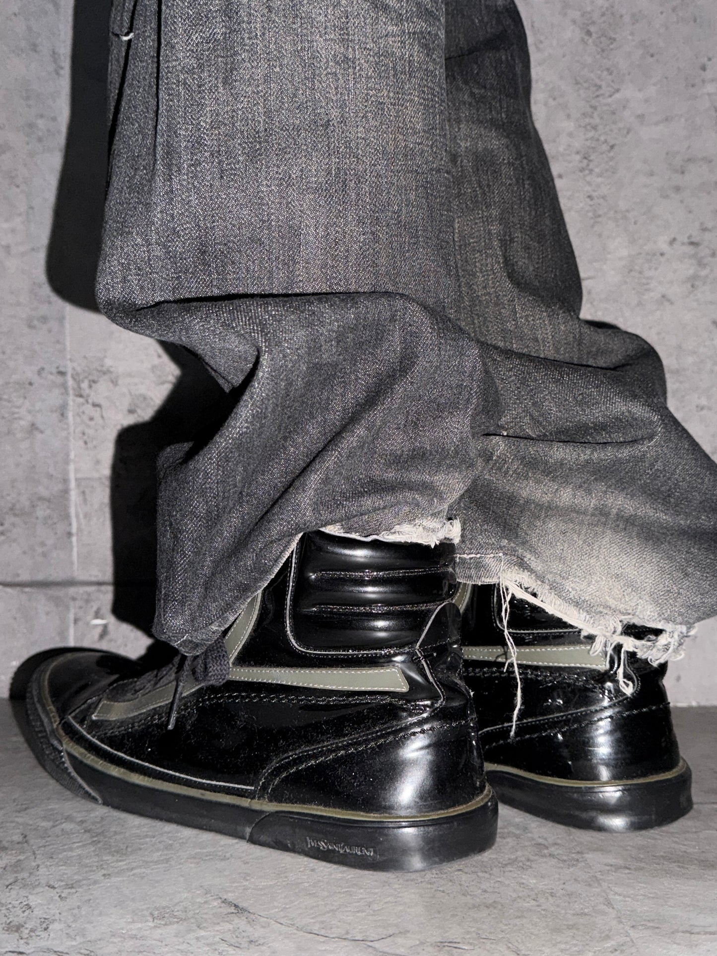 Saint Laurent Paris black Enamel Sneakers Size EU 42