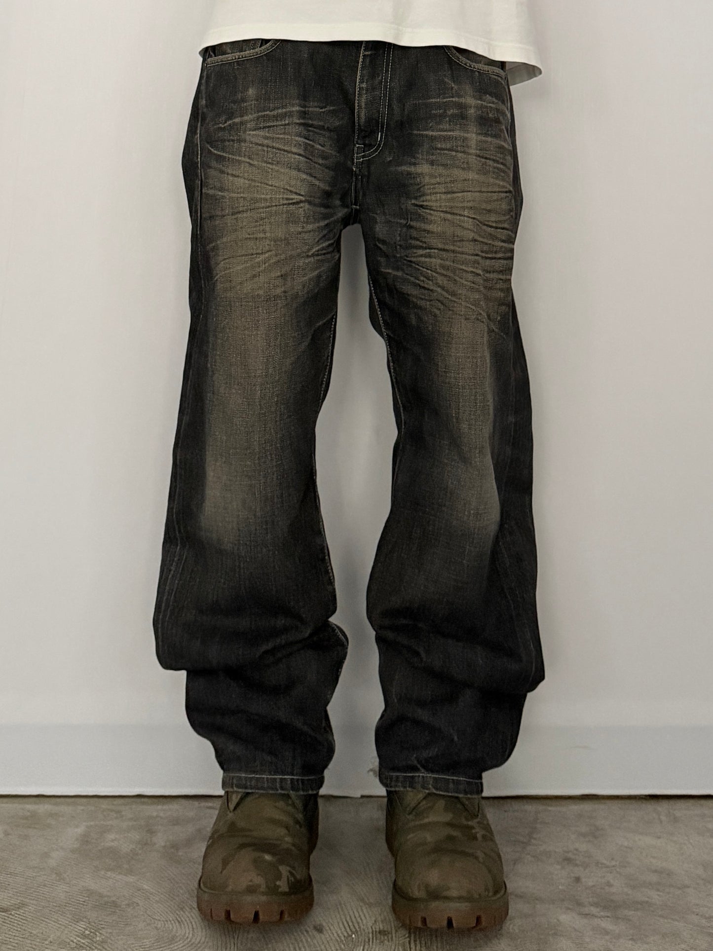 Neighborhood Damaged Black Jeans Size M