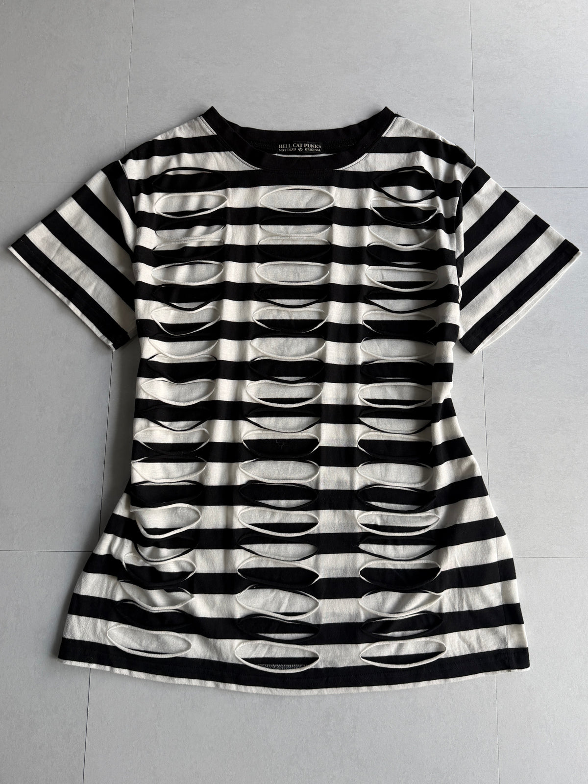 HELL CAT PUNKS Damaged Border Tee Size FREE