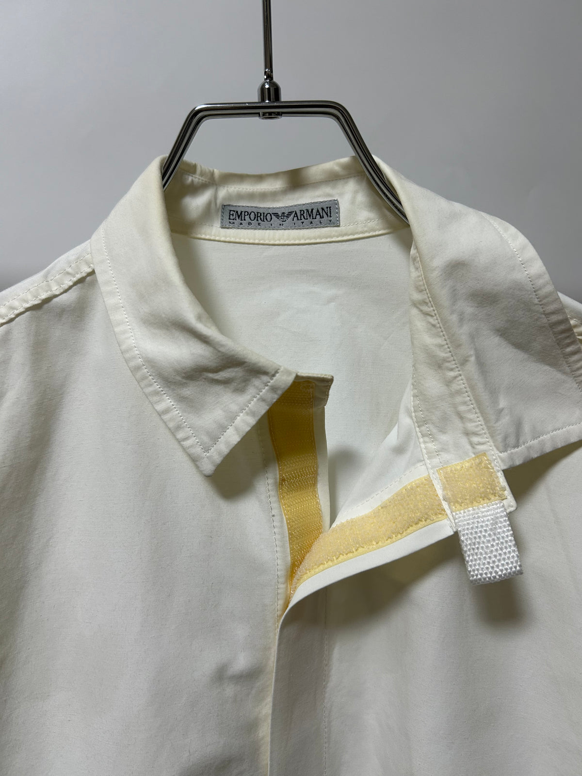 EMPORIO ARMANI 1990s White Velcro Shirt Size 44