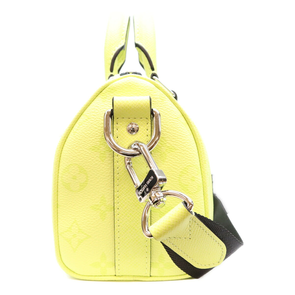 LOUIS VUITTON Taigarama Keepall Bandouliere 25 Shoulder Bag