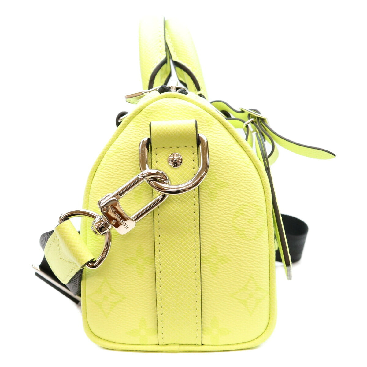 LOUIS VUITTON Taigarama Keepall Bandouliere 25 Shoulder Bag