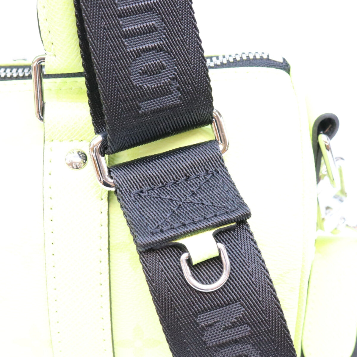 LOUIS VUITTON Taigarama Keepall Bandouliere 25 Shoulder Bag