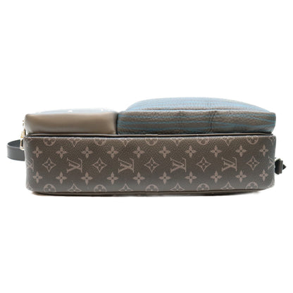 LOUIS VUITTON Monogram Eclipse Messenger Bag Black